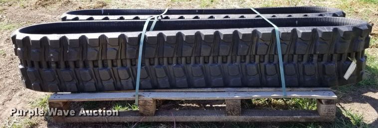 image for item H1069 Camso HXD350X86X52.5 AH1WA 34/25 rubber tracks