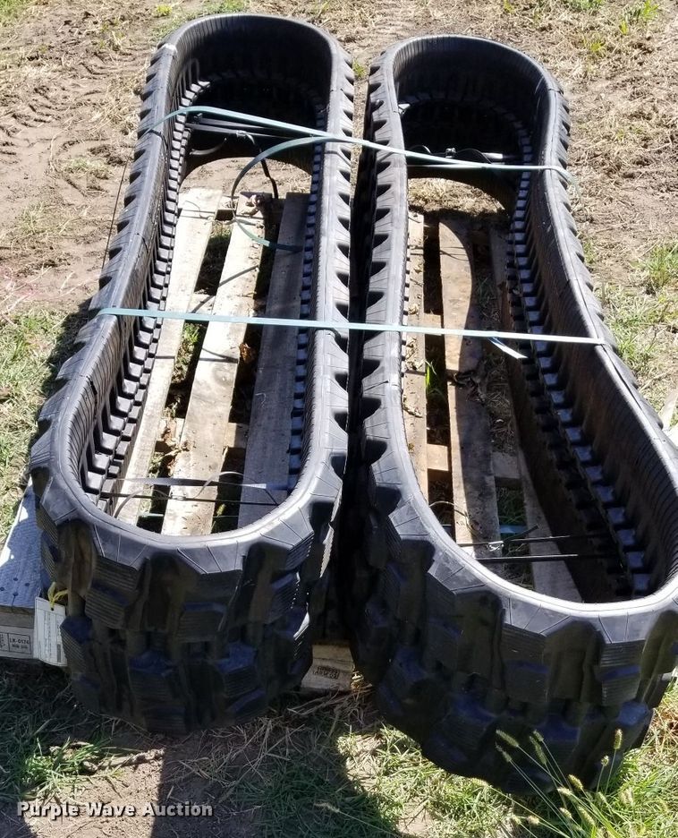 image for item H1069 Camso HXD350X86X52.5 AH1WA 34/25 rubber tracks