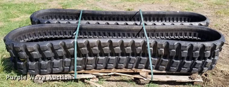 image for item H1069 Camso HXD350X86X52.5 AH1WA 34/25 rubber tracks