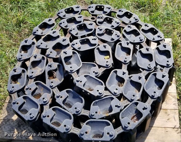 image for item H1078 (2) CNH over the tire grouser tracks