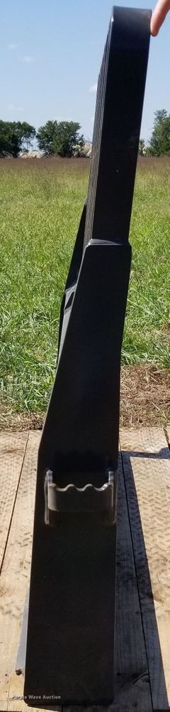 image for item H1086 (6) CNH skid steer pallet fork assemblies