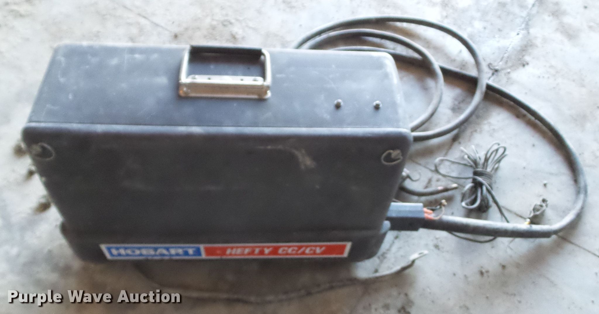 Hobart Hefty CC/CV welder in Plano, IA Item EM9234 sold Purple Wave