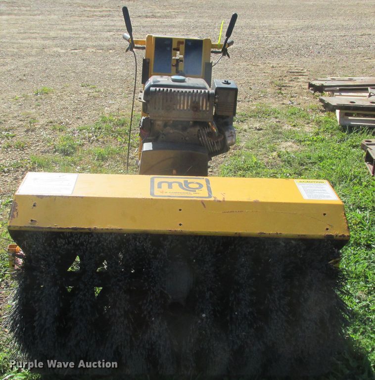 image for item DA8331 MB broom