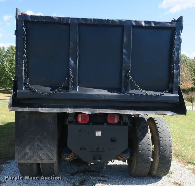 image for item DB10165 2002 GMC C8500 dump truck