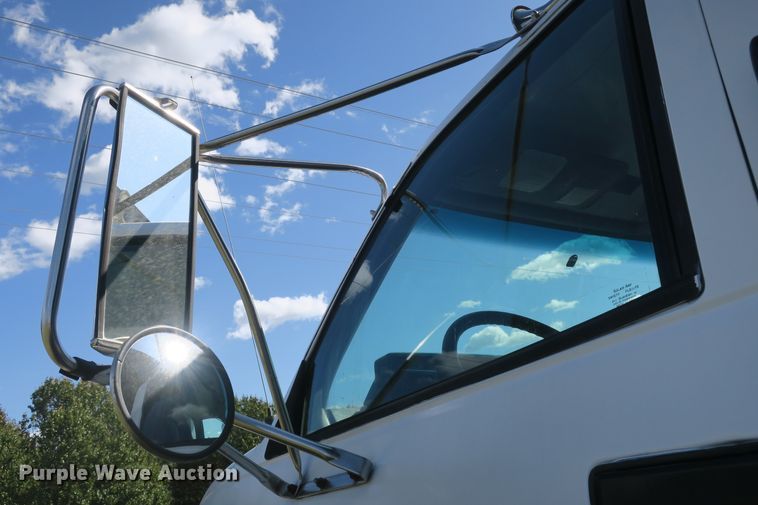 image for item DB10165 2002 GMC C8500 dump truck