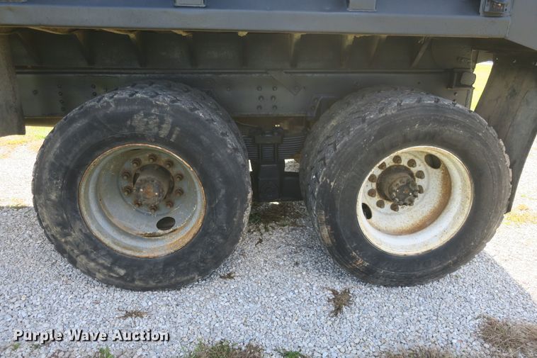 image for item DB10165 2002 GMC C8500 dump truck