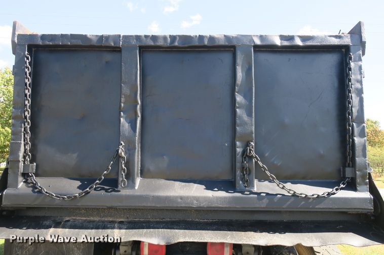 image for item DB10165 2002 GMC C8500 dump truck