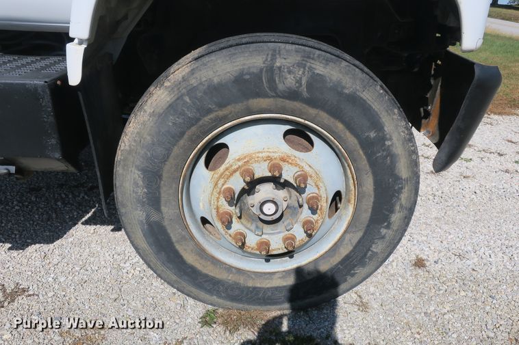 image for item DB10165 2002 GMC C8500 dump truck