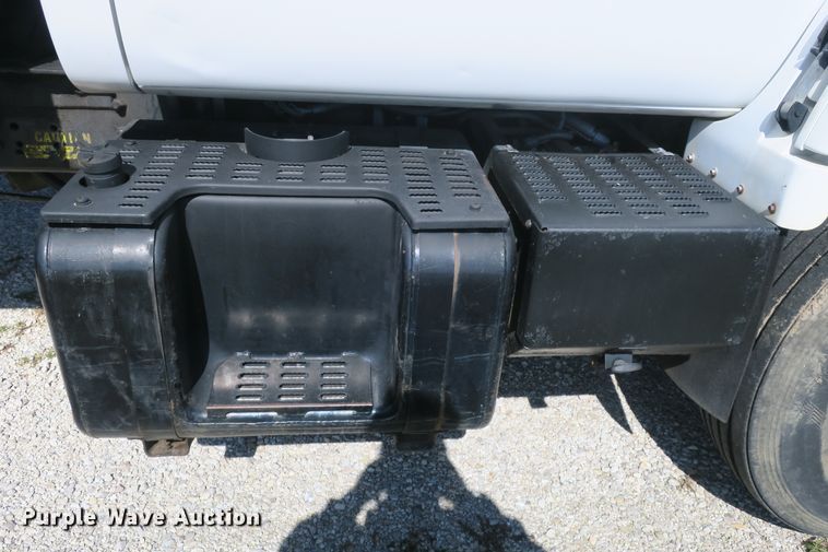 image for item DB10165 2002 GMC C8500 dump truck