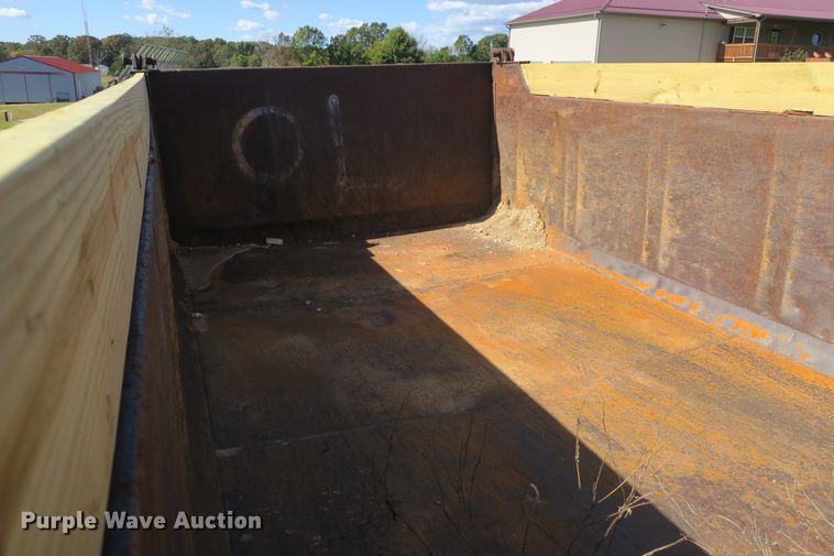 image for item DB10165 2002 GMC C8500 dump truck