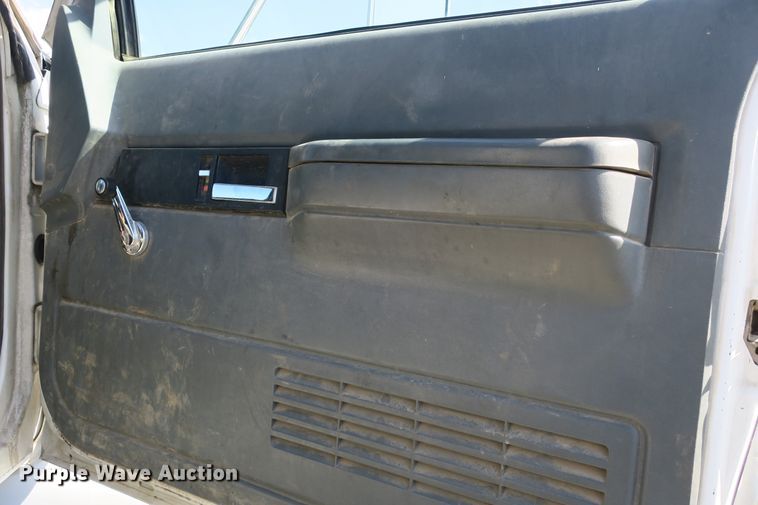 image for item DB10165 2002 GMC C8500 dump truck