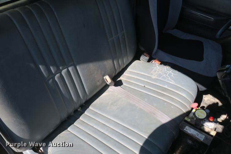 image for item DB10165 2002 GMC C8500 dump truck