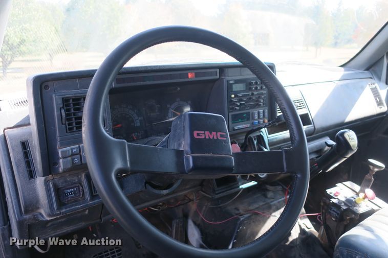 image for item DB10165 2002 GMC C8500 dump truck