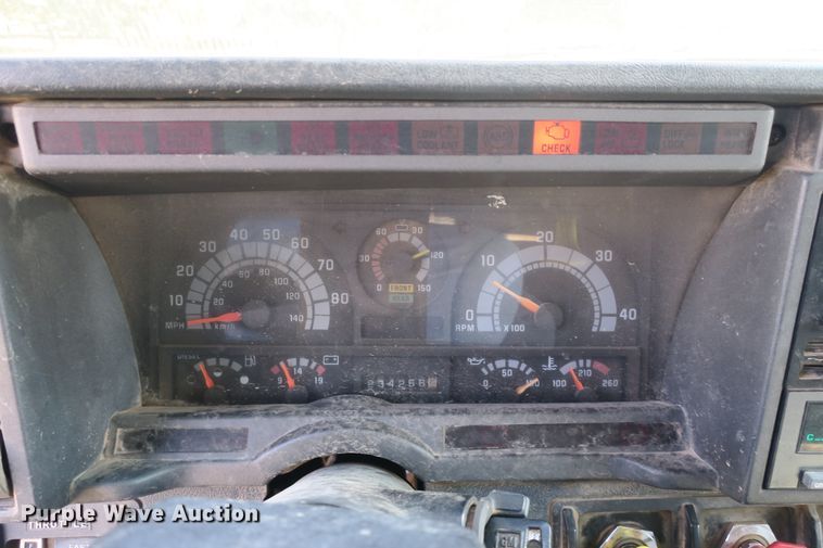 image for item DB10165 2002 GMC C8500 dump truck