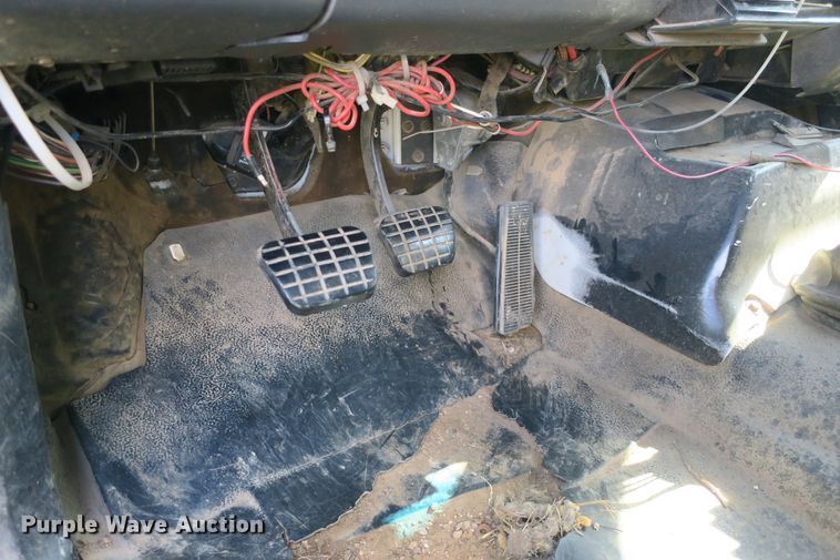 image for item DB10165 2002 GMC C8500 dump truck