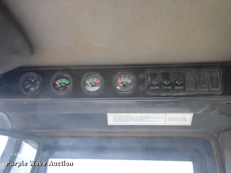 image for item DB7664 1996 Case 721B wheel loader