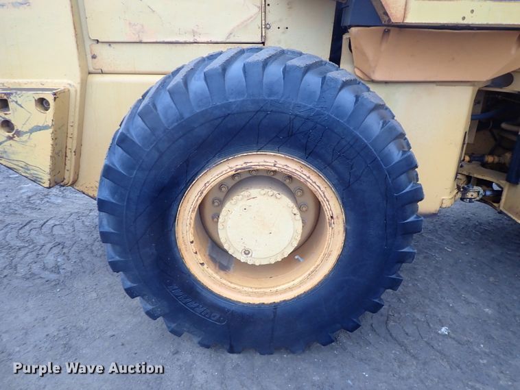 image for item DB7664 1996 Case 721B wheel loader