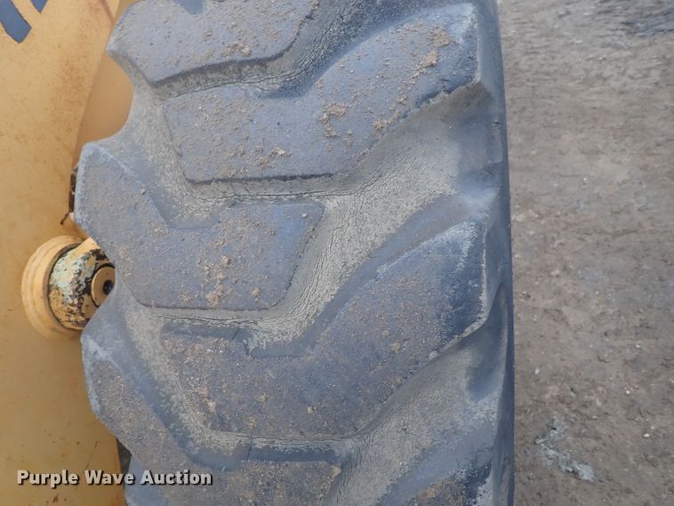 image for item DB7664 1996 Case 721B wheel loader