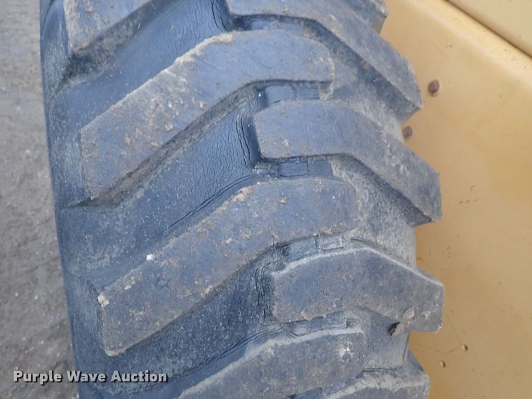 image for item DB7664 1996 Case 721B wheel loader