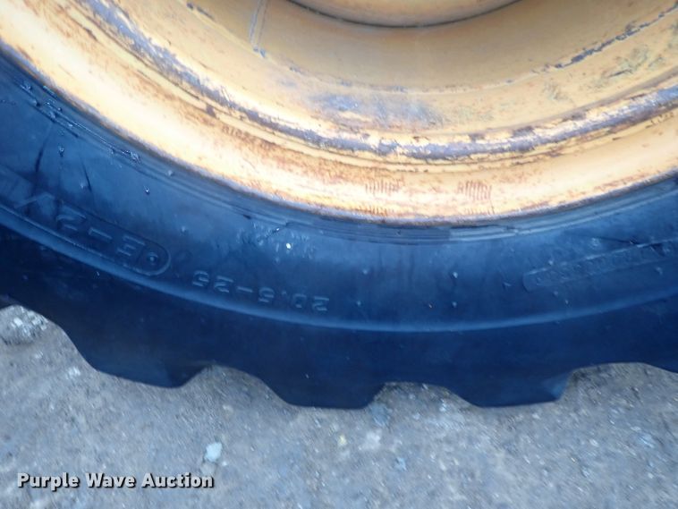 image for item DB7664 1996 Case 721B wheel loader