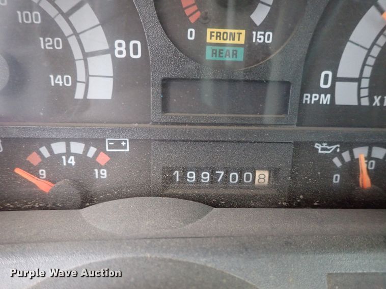 image for item DB7665 2000 GMC C8500 flatbed truck