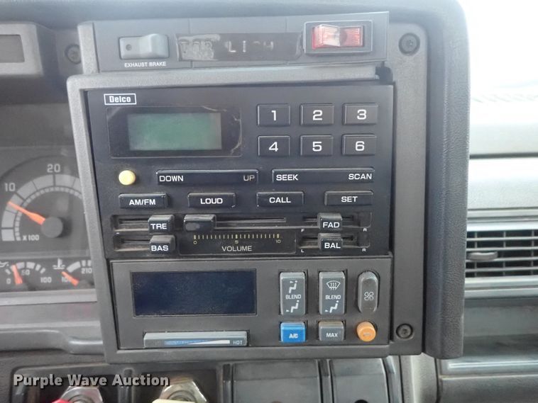 image for item DB7665 2000 GMC C8500 flatbed truck