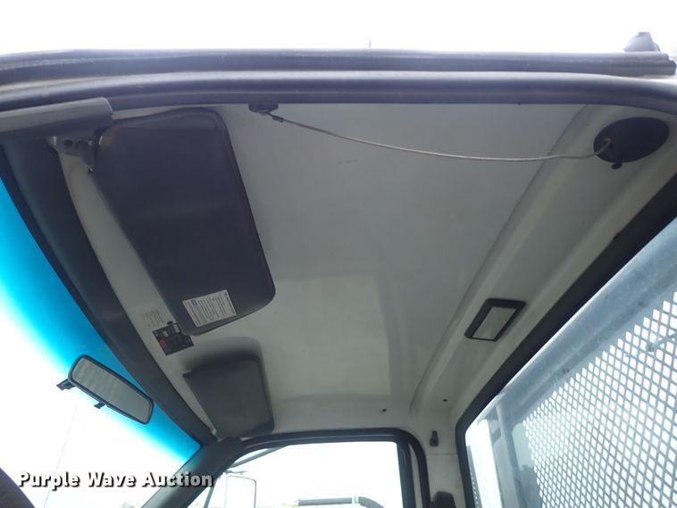 image for item DB7665 2000 GMC C8500 flatbed truck