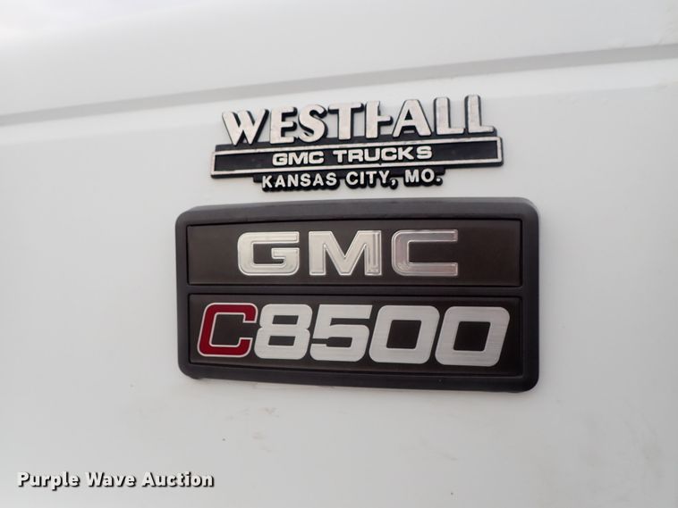 image for item DB7665 2000 GMC C8500 flatbed truck