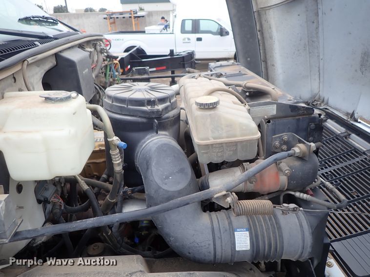 image for item DB7665 2000 GMC C8500 flatbed truck