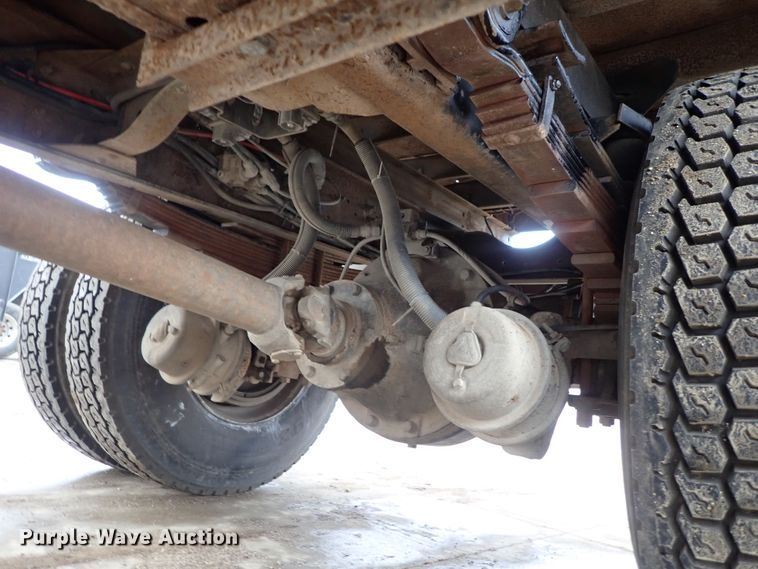 image for item DB7665 2000 GMC C8500 flatbed truck