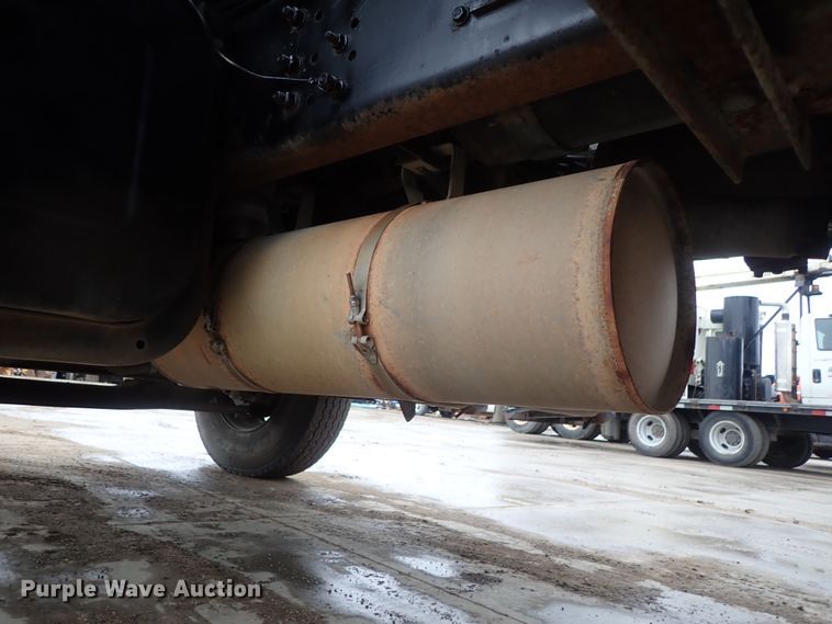 image for item DB7665 2000 GMC C8500 flatbed truck