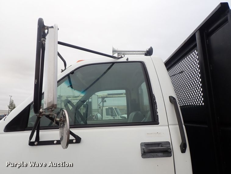 image for item DB7665 2000 GMC C8500 flatbed truck