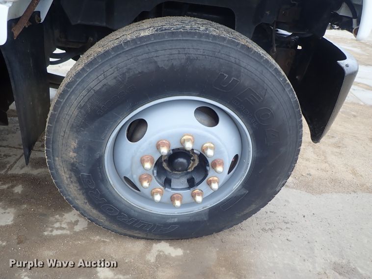 image for item DB7665 2000 GMC C8500 flatbed truck