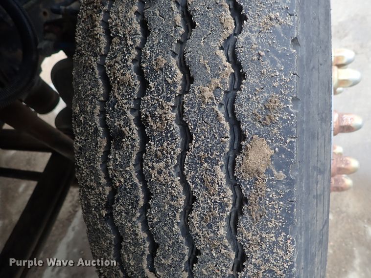 image for item DB7665 2000 GMC C8500 flatbed truck