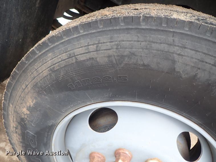 image for item DB7665 2000 GMC C8500 flatbed truck