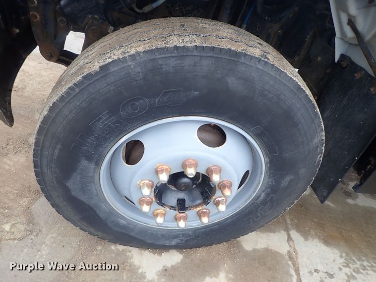 image for item DB7665 2000 GMC C8500 flatbed truck