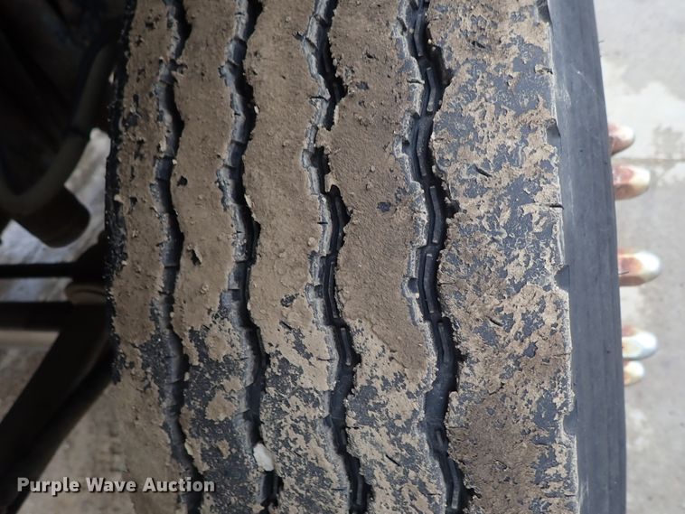 image for item DB7665 2000 GMC C8500 flatbed truck