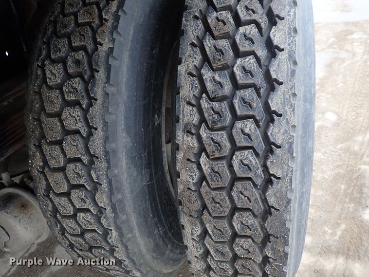 image for item DB7665 2000 GMC C8500 flatbed truck