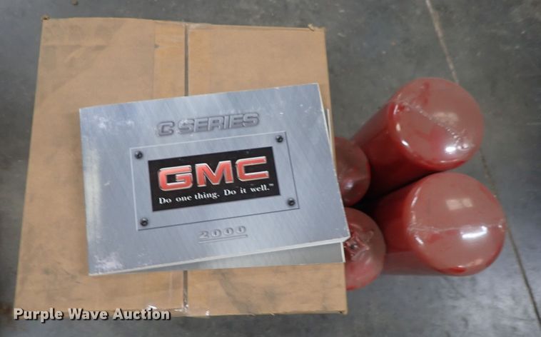 image for item DB7665 2000 GMC C8500 flatbed truck