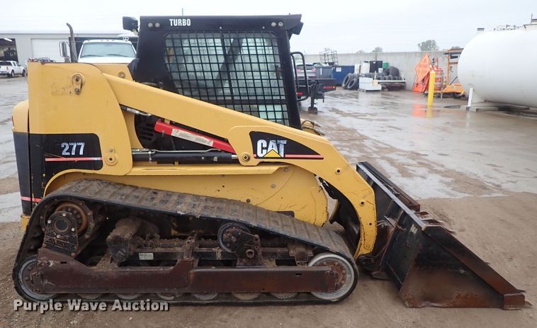 image for item DB7666 2003 Caterpillar 277 skid steer