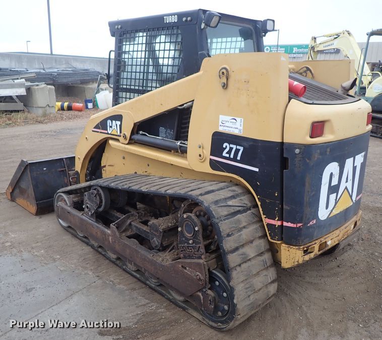 image for item DB7666 2003 Caterpillar 277 skid steer