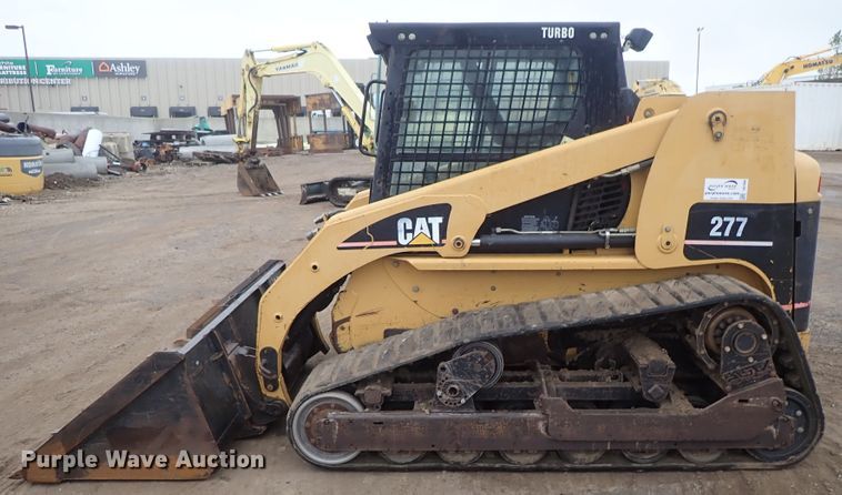 image for item DB7666 2003 Caterpillar 277 skid steer