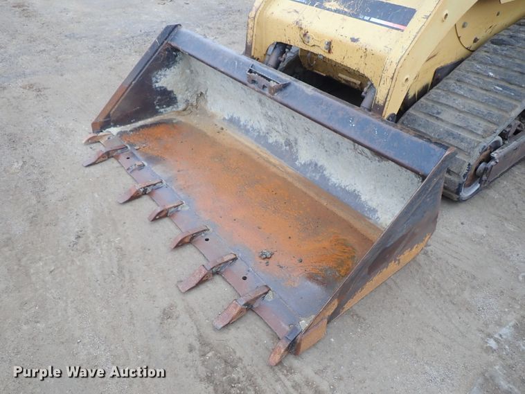 image for item DB7666 2003 Caterpillar 277 skid steer