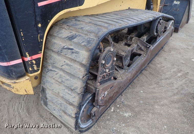 image for item DB7666 2003 Caterpillar 277 skid steer