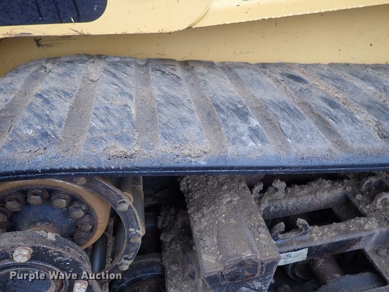 image for item DB7666 2003 Caterpillar 277 skid steer