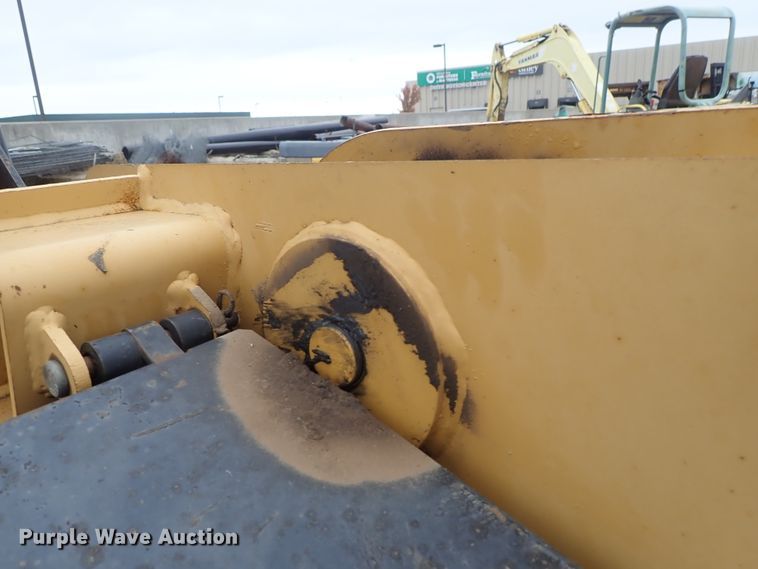 image for item DB7666 2003 Caterpillar 277 skid steer