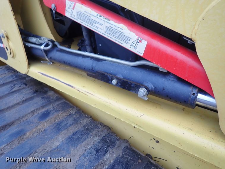 image for item DB7666 2003 Caterpillar 277 skid steer