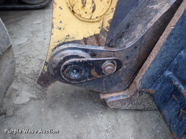 image for item DB7666 2003 Caterpillar 277 skid steer