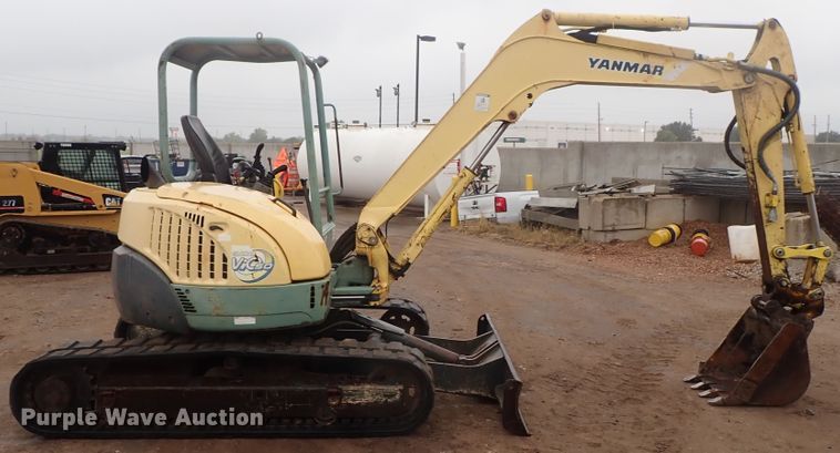 image for item DB7667 2003 Yanmar ViO50-2 mini excavator