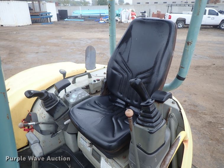 image for item DB7667 2003 Yanmar ViO50-2 mini excavator